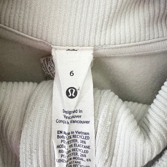 ✨ Lululemon Scuba Funnel Neck Half Zip – Size 6 ✨ - Picture 2 of 10
